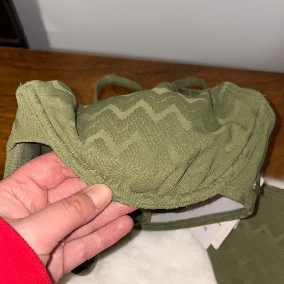 Roxy Olive Green 2 Piece Swimsuit 🩱 - Picture 12 of 12